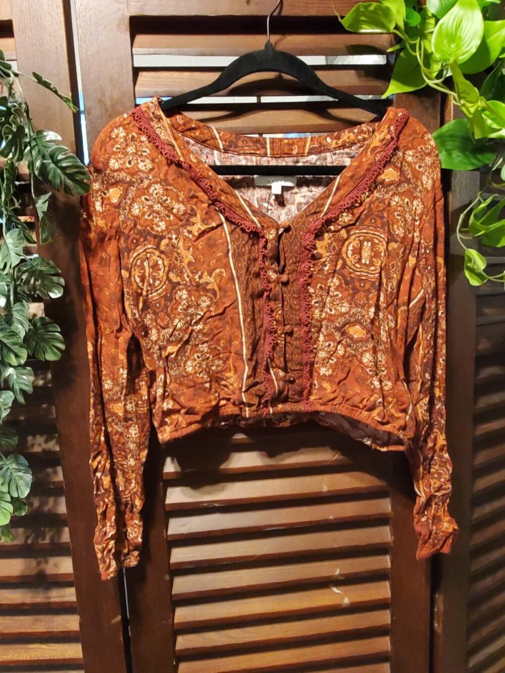 Red Paisley Long Sleeve Cropped Blouse